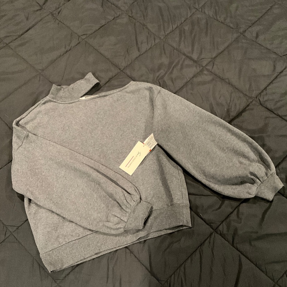 Vince Camuto choker/ cut-out neckline Sweatshirt Gray NWT